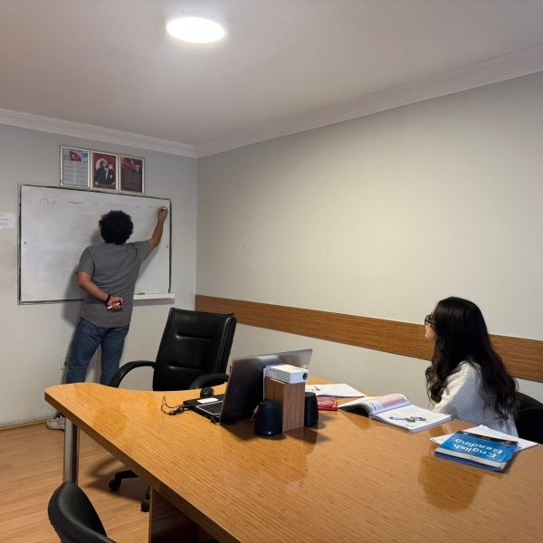 Candelas English Language Courses