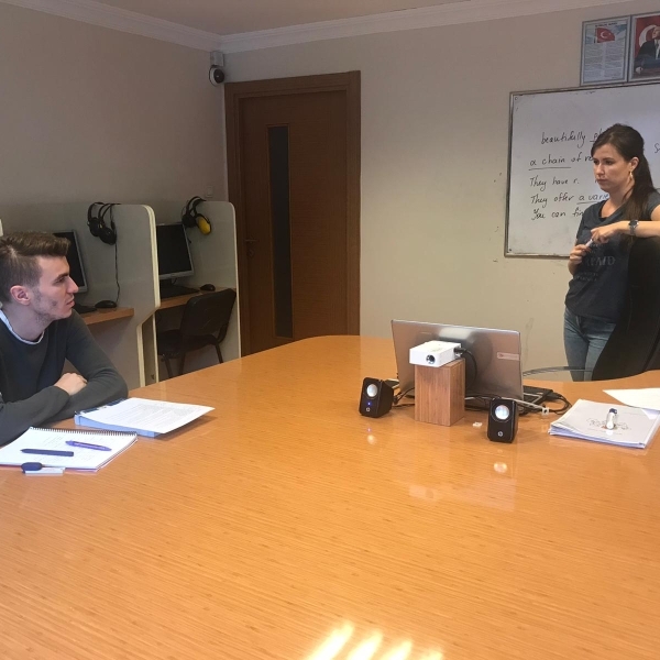Proofreading and Academic Writing in English Course