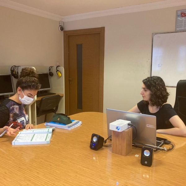 Proofreading and Academic Writing in English Course