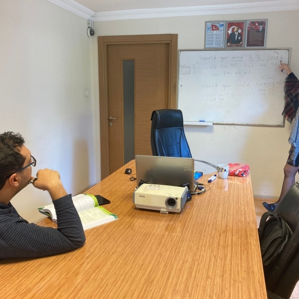 Proofreading and Academic Writing in English Course