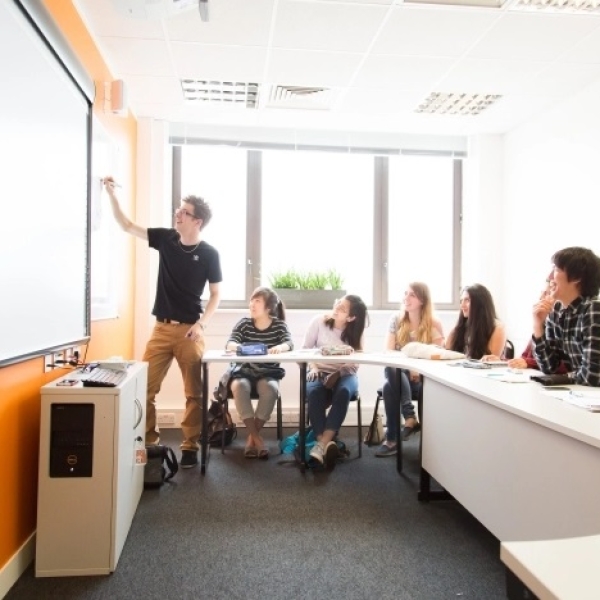 EC English Language Centres - UK